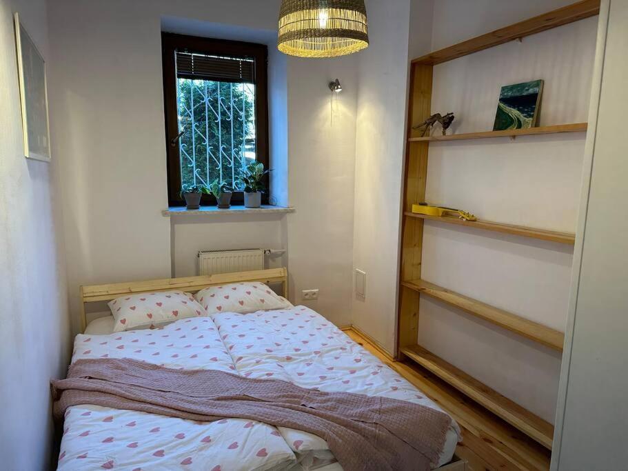 Stary Mokotow, Z Ogrodkiem Apartament