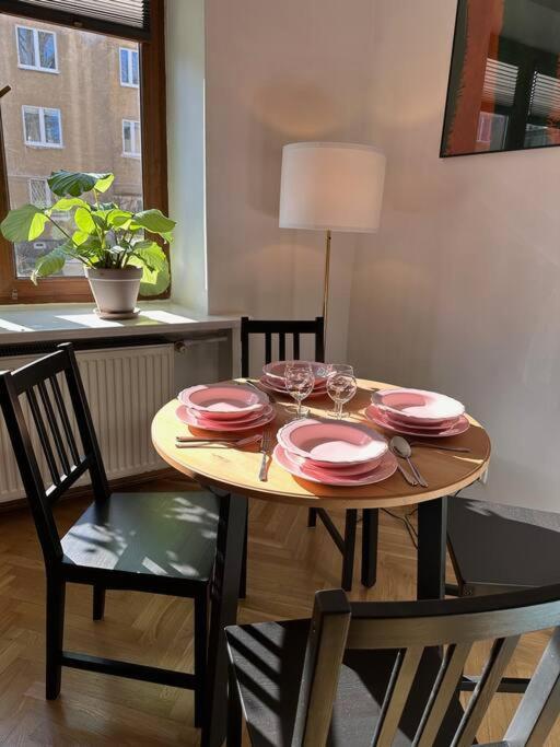 Stary Mokotow, Z Ogrodkiem Apartament *